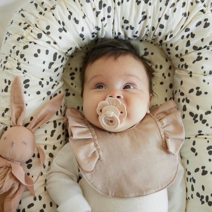 Elodie Baby Nest (Dalmatian Dots)