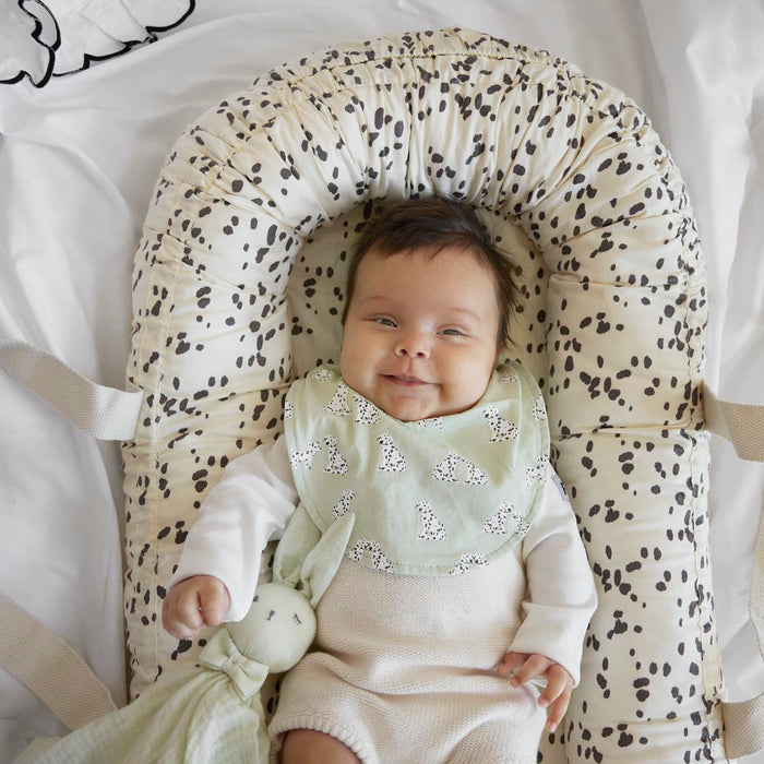 Elodie Baby Nest (Dalmatian Dots)