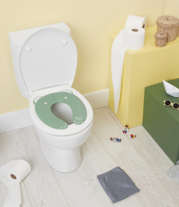 Foldable Toilet reducer by Badabulle.
