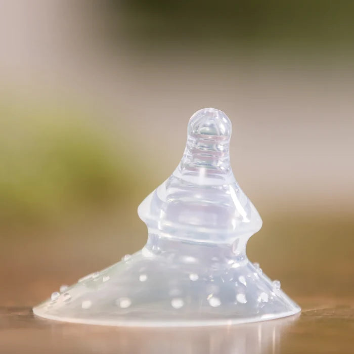 Haakaa Breast Feeding Nipple Shield - Round