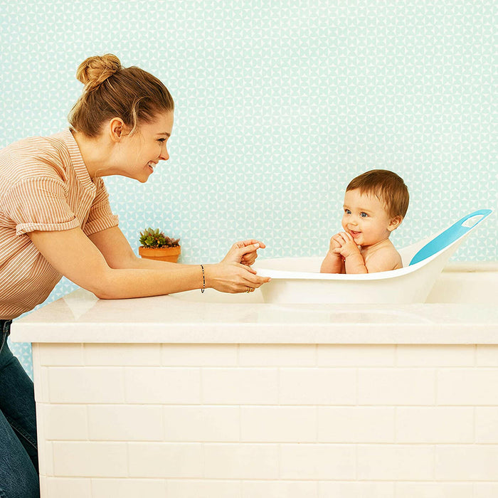 Munchkin Sit and Soak BathTub - White.