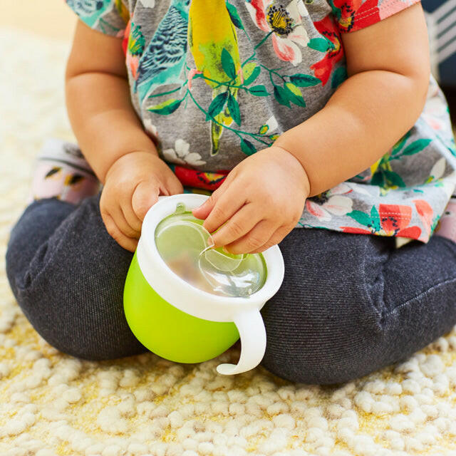 Munchkin Snack Catcher.