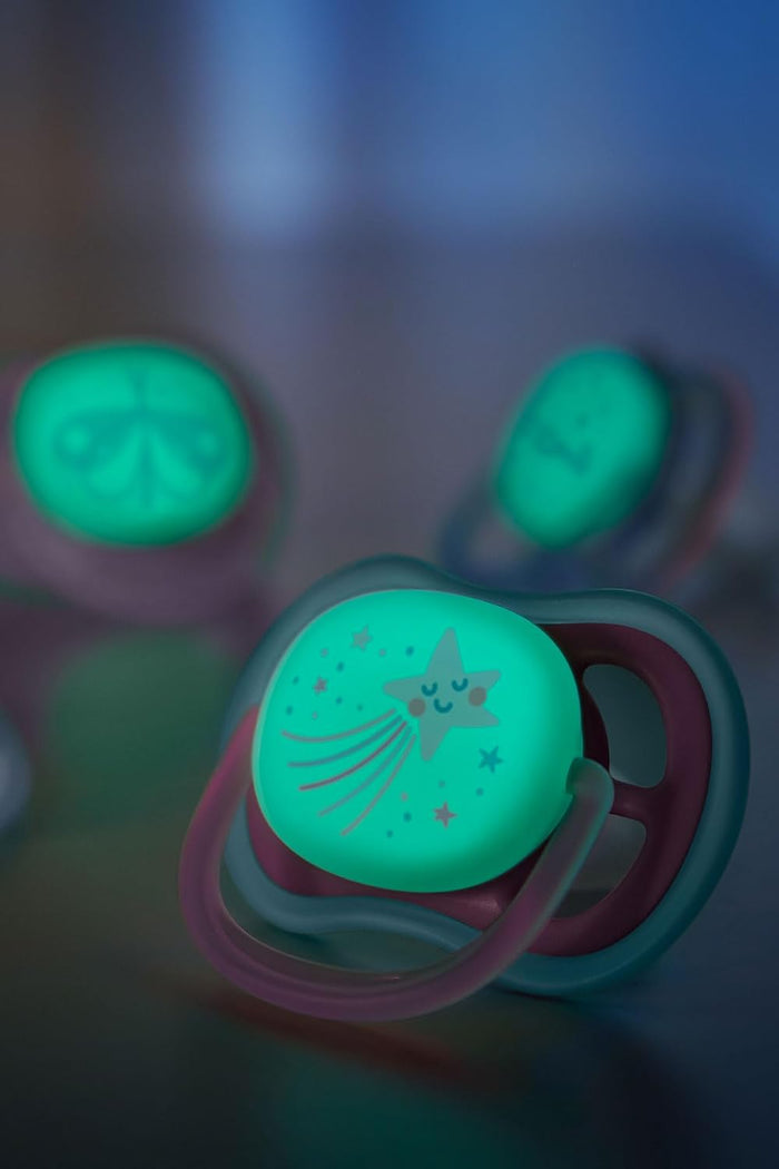 Philips Avent Soother Anti Colic Teats Glow In The Dark (Girl, 6-18 Months) - Pack of 2