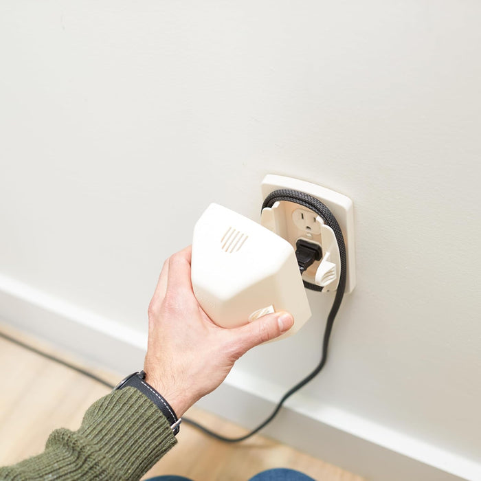 Safety 1st Outlet Cover with Cord Shortener