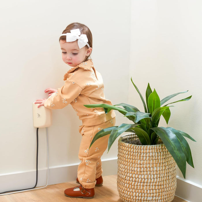 Safety 1st Outlet Cover with Cord Shortener