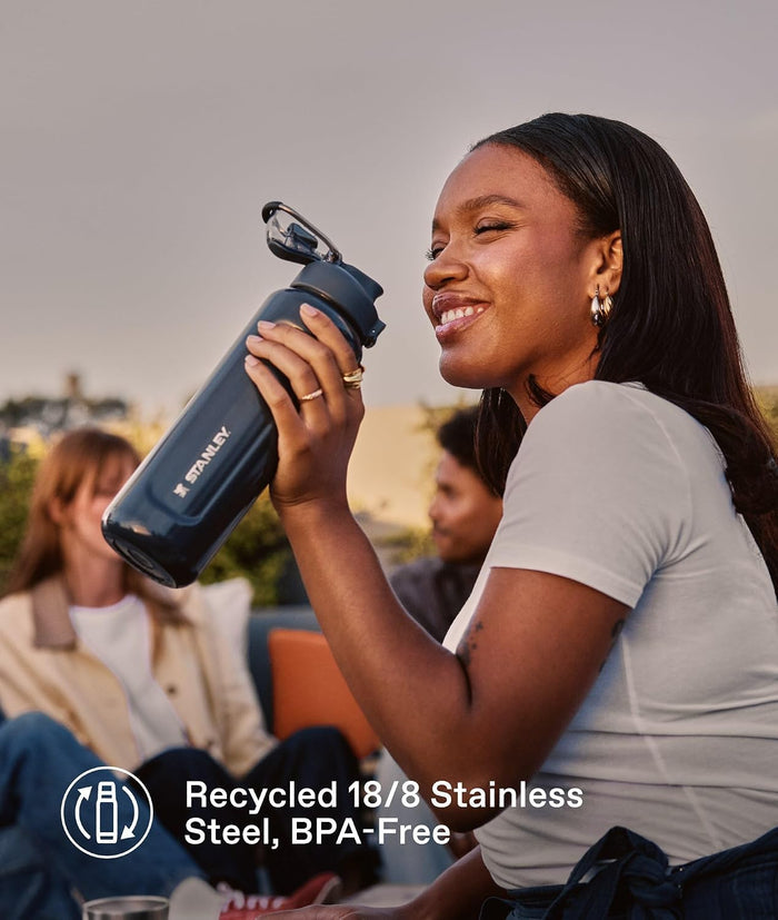 Stanley Classic Wellspring Bottle (Rose Quart, 24oz)