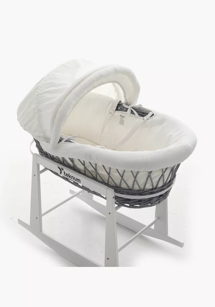 Teknum Infant Wicker Moses with White Waffle Beddings