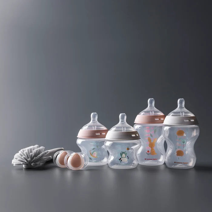 Tommee Tippee Natural Start Baby Bottle Starter Kit (Pink).