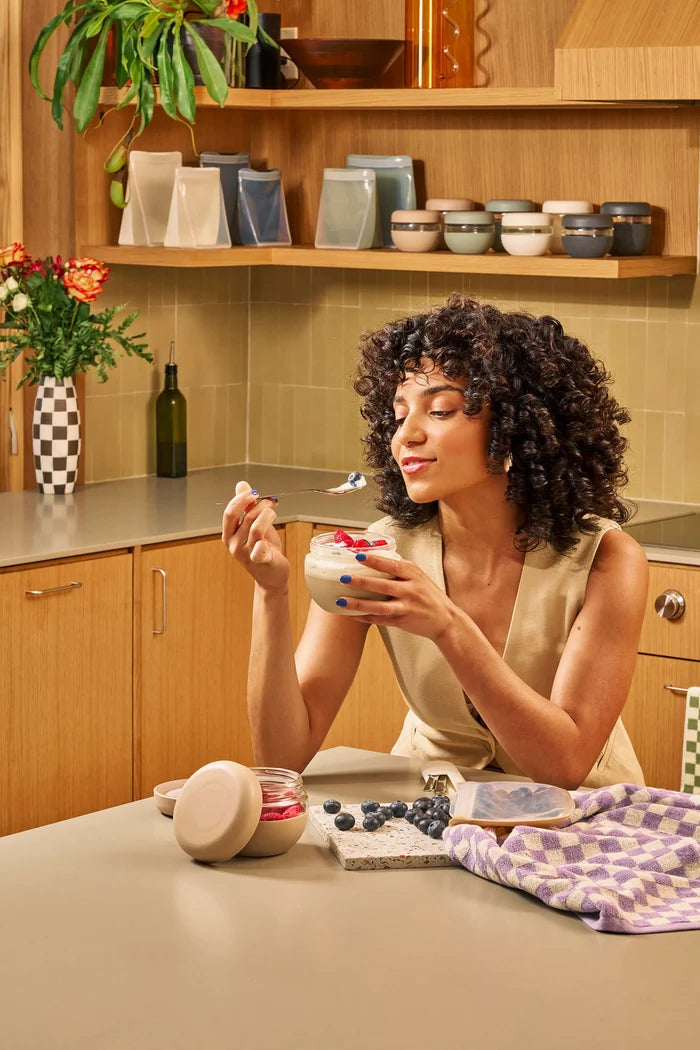W&P Porter Glass Bowl - Cream (473ml/16oz)